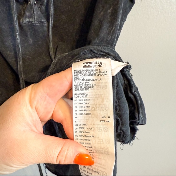 Billabong Black Acid Wash Lace Up Tee Size Large - Picture 4 of 5